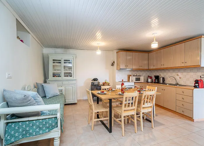 Dellaporta's Villa *