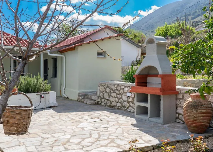 Dellaporta's * Makriotika