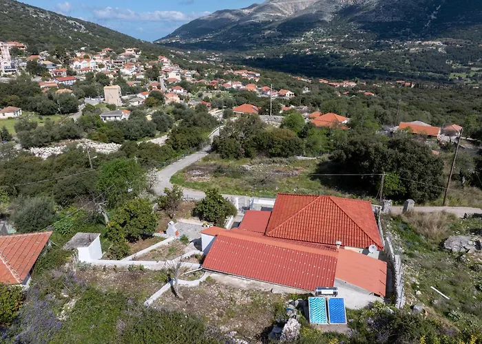 Villa Dellaporta's Makriotika